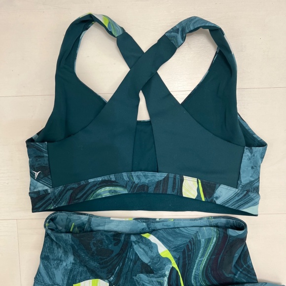 Old Navy- activewear set - Picture 2 of 2